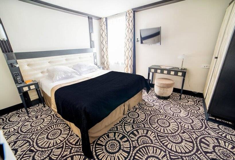 חדר פרמיום, Jehan De Beauce   Teritoria