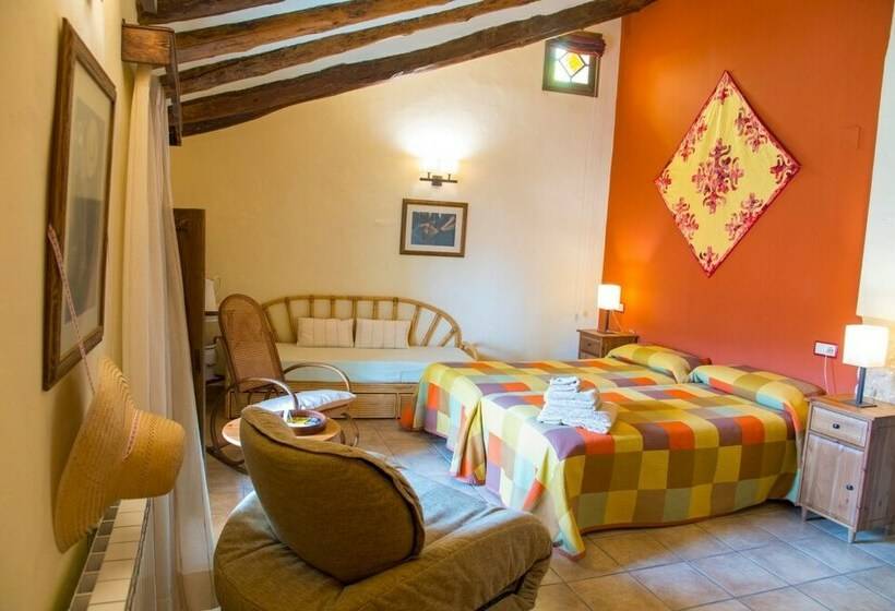 جناح عائلي, La Posada De Berge