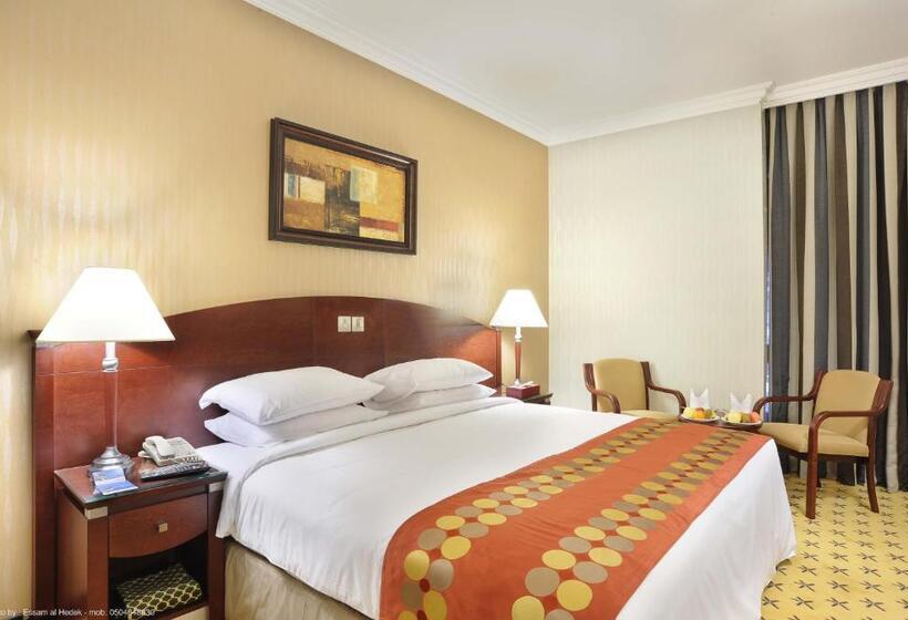 جناح جونيور, Al Muna Kareem Hotel  Ex Leader
