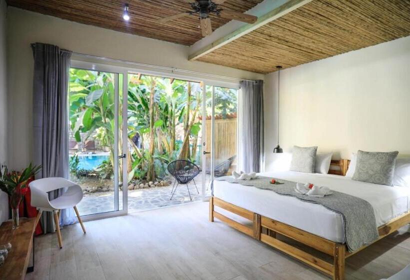 스탠다드 룸 킹사이즈 침대, Manala