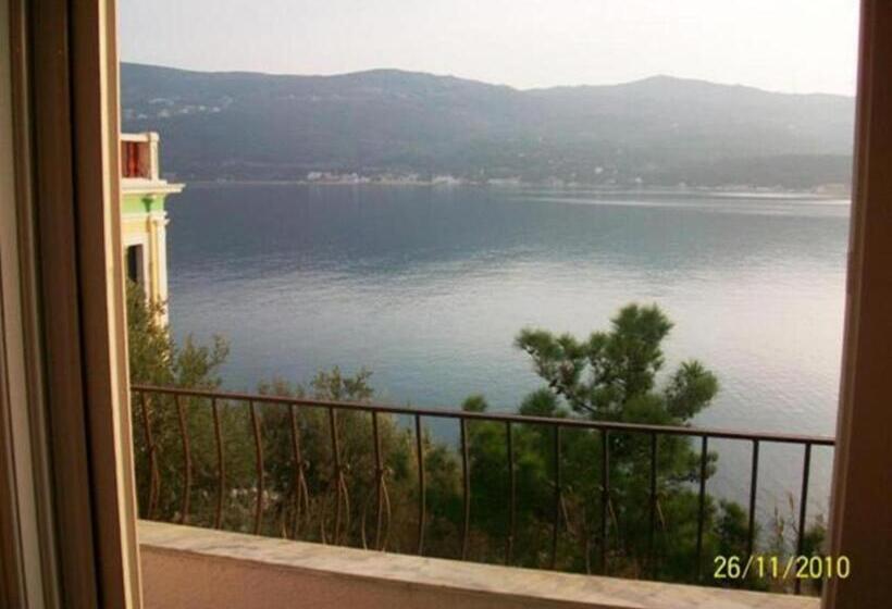 اتاق استاندارد با چشمانداز دریا, Mirini