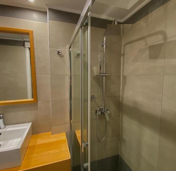 Triple Room Sea View, Mirini