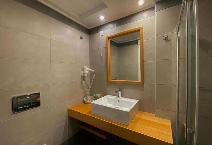 Triple Room Sea View, Mirini