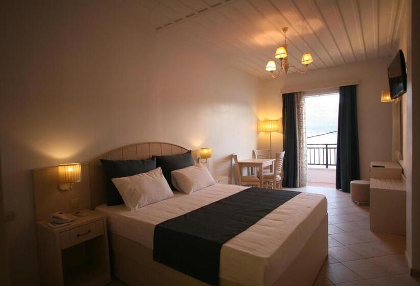 Triple Room Sea View, Mirini