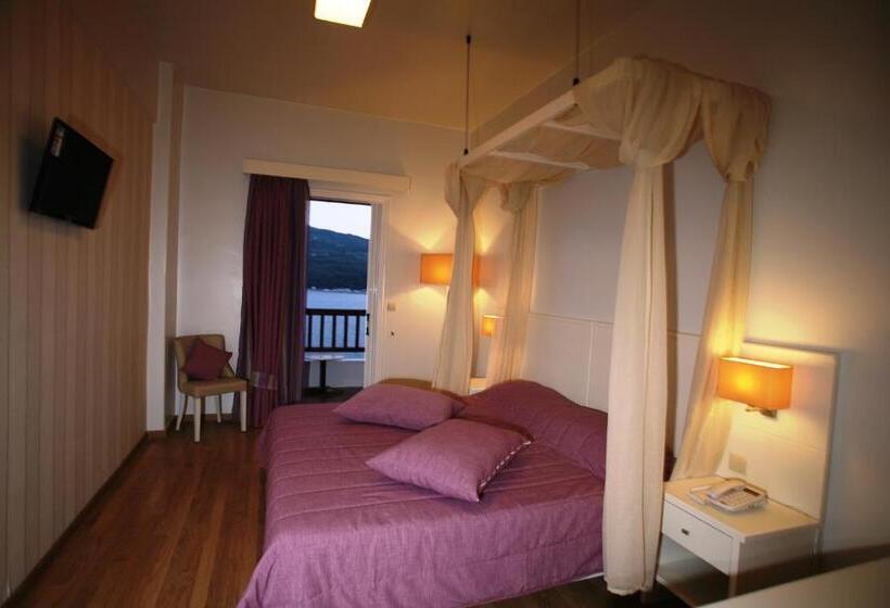 اتاق سوپریور با چشمانداز دریا, Mirini