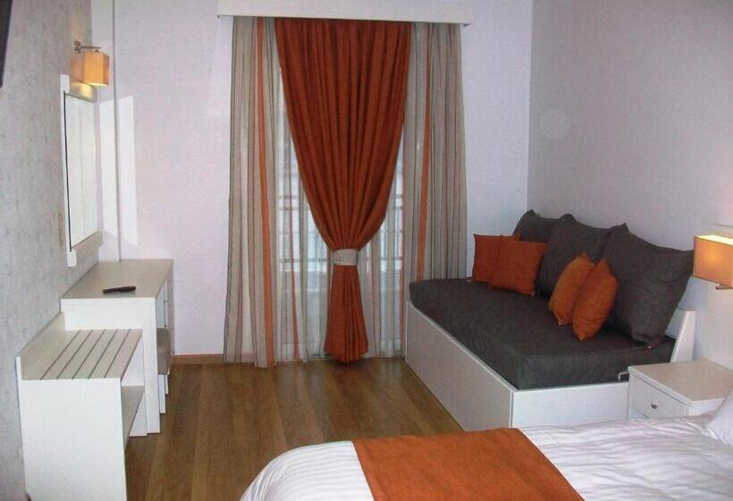 اتاق سه نفره سوپریور با چشمانداز دریا, Mirini