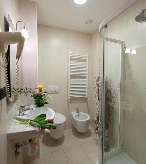 스탠다드 트리플 룸, Ristorante Tre Leoni