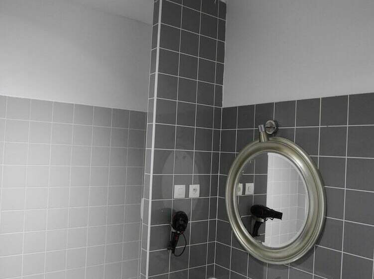 חדר סטנדרט, Street Art