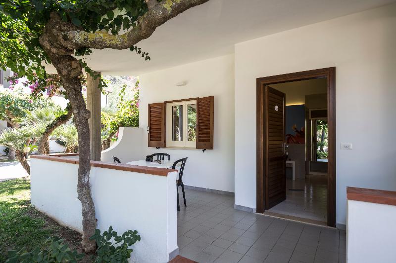 带花园景观的标准三人间, Villaggio Il Gabbiano