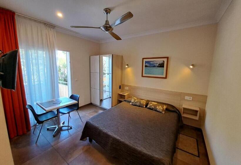 带观景的标准工作室, Residence Veles Plage