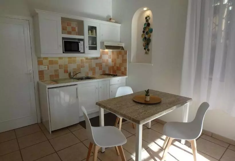 Huoneisto 1 Makuuhuone Pohjakerros, Residence Veles Plage