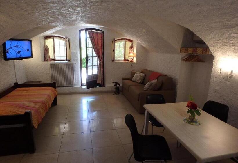 带1个卧室的带阳台的公寓, Residence Veles Plage