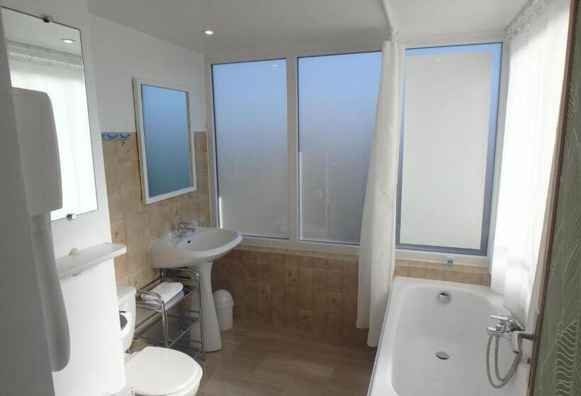 带海景的标准工作室, Residence Veles Plage