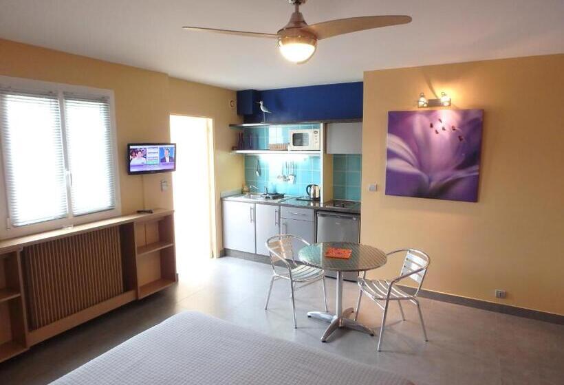 标准工作室, Residence Veles Plage