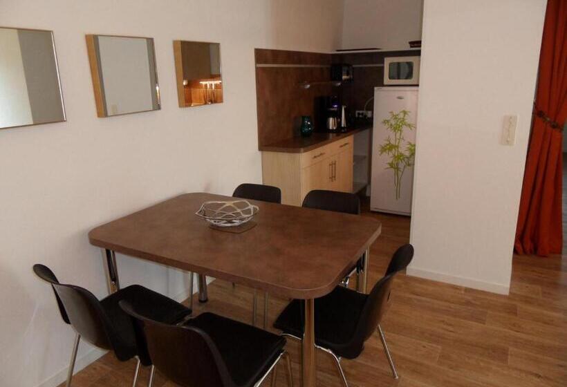 带2个卧室带海景的公寓, Residence Veles Plage