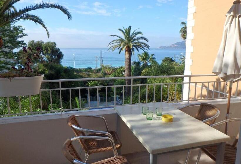 带海景及露台及1个卧室的公寓, Residence Veles Plage