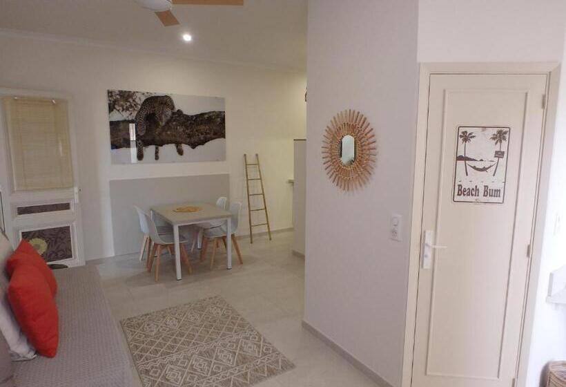 带2个卧室带海景的公寓, Residence Veles Plage