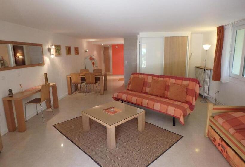 带1个卧室带泳池的公寓, Residence Veles Plage