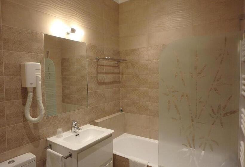 带海景的标准工作室, Residence Veles Plage