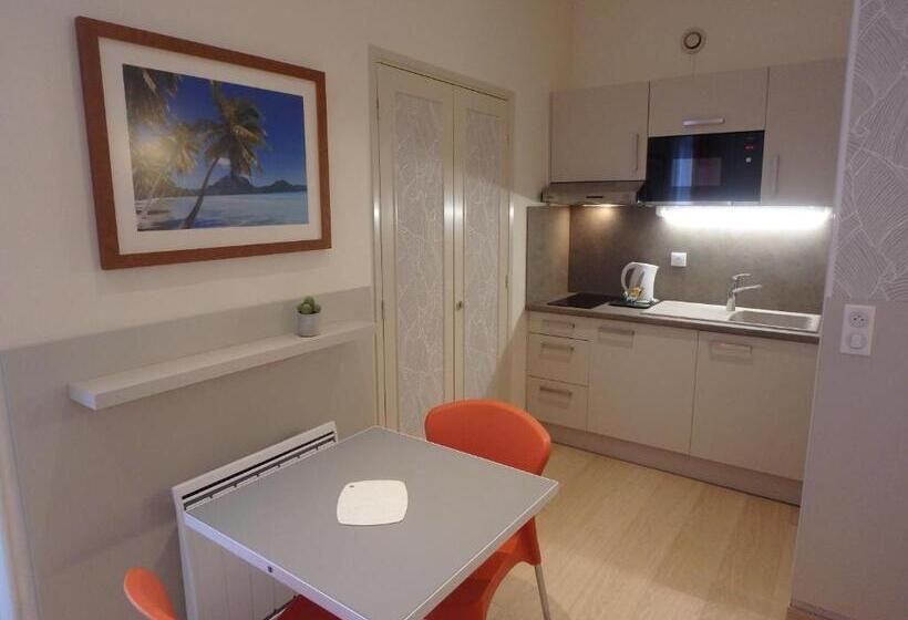 带海景的标准工作室, Residence Veles Plage