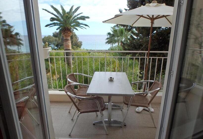 带2个卧室带海景的公寓, Residence Veles Plage