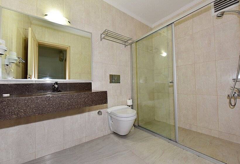 شقة غرفة واحدة, Tropicana Beach