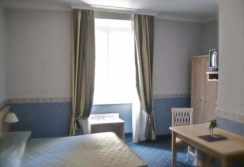 اتاق استاندارد سه نفره, Piccolo Imperiale