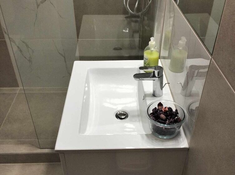 Escritório Superior, Helios Hotel Apartments