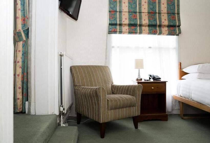 غرفة عائلية, 63