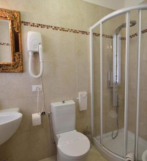 اتاق استاندارد سه نفره, Albergo Marin