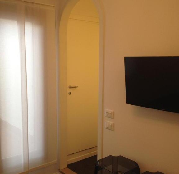 آپارتمان 3 خوابه, Albergo Marin