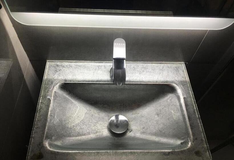 اتاق سوپریور سه تخته, Albergo Marin