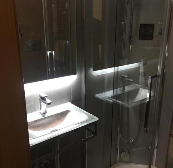 اتاق سوپریور سه تخته, Albergo Marin