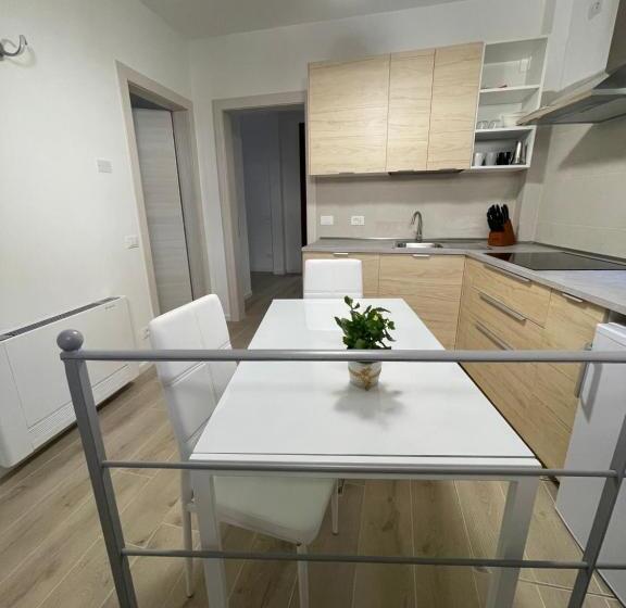 آپارتمان 1 خوابه همکف, Albergo Marin