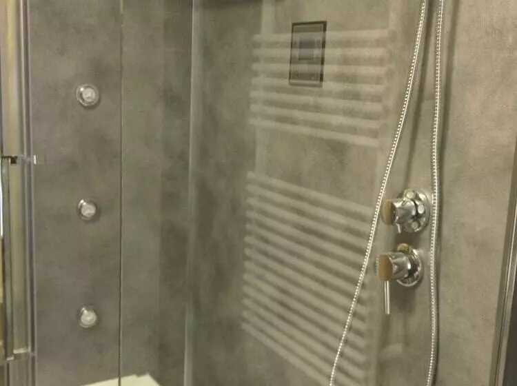 اتاق استاندارد چهار تخته, Albergo Marin