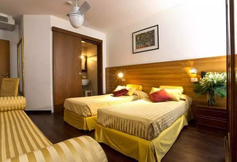 اتاق استاندارد چهار تخته, Albergo Marin