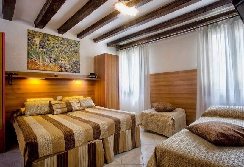 اتاق استاندارد چهار تخته, Albergo Marin
