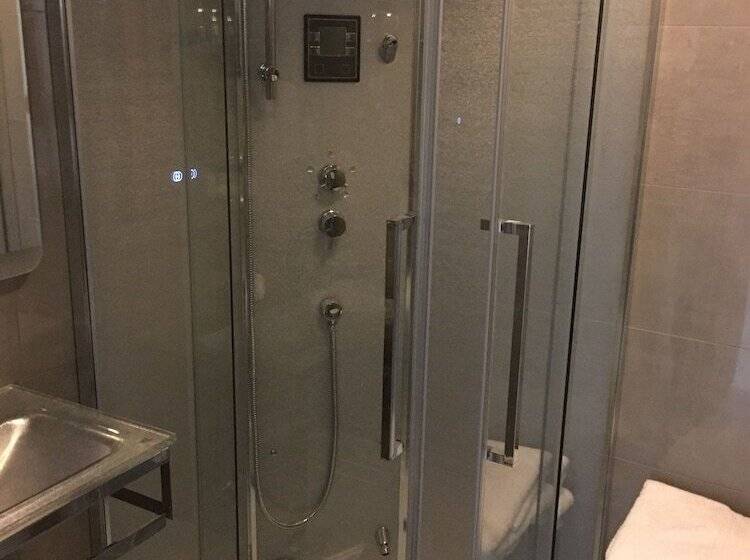 اتاق سوپریور سه تخته, Albergo Marin