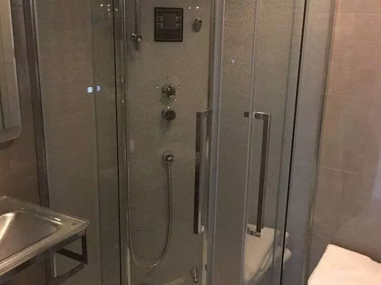 اتاق سوپریور سه تخته, Albergo Marin