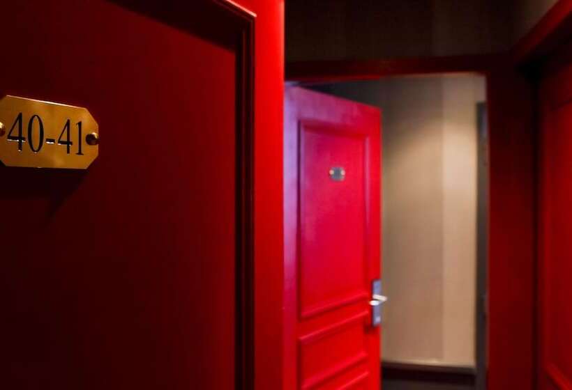 スタンダードルーム, Alexandra