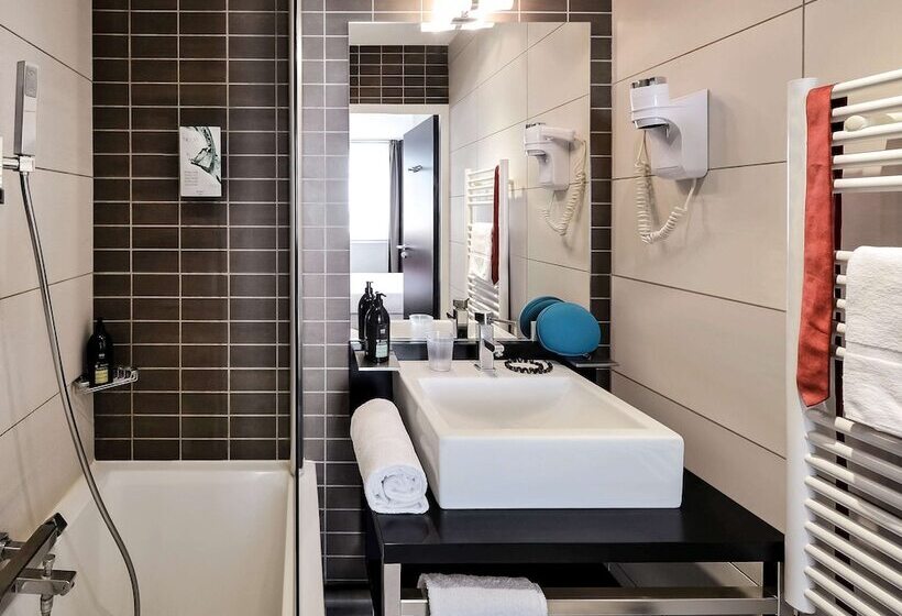 Апартаменты 1 Спальня, Adagio Grenoble Centre