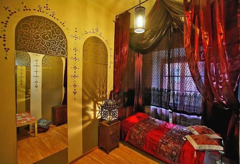 اتاق استاندارد یک نفره, Castle Inn
