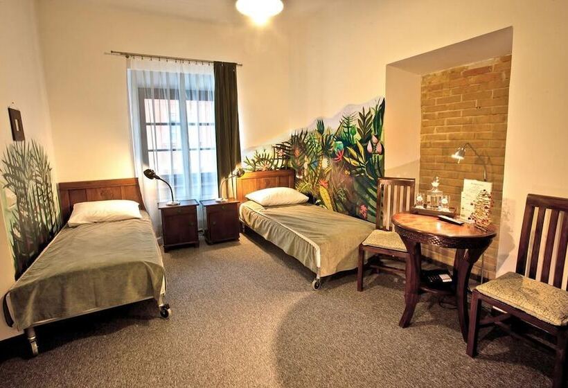 חדר סטנדרט, Castle Inn