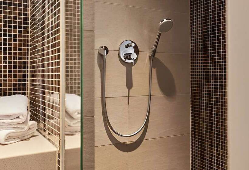 디럭스 룸, Cocoon Stachus