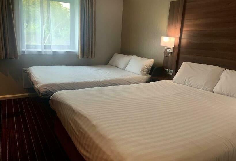 Семейный Номер, Days Inn Wetherby