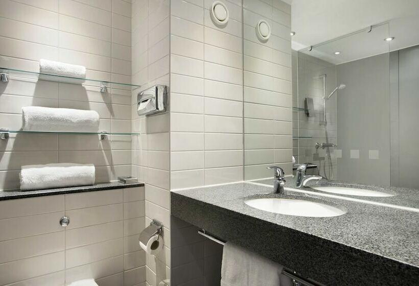 Семейный Номер, Days Inn Wetherby