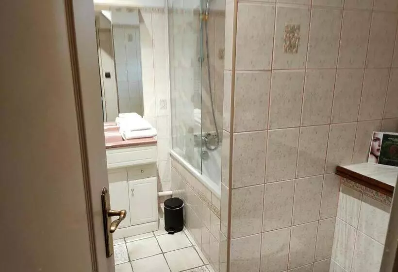 スタンダードルーム, Demeures & Châteaux Hôtel Domaine Le Clos Des Fontaines