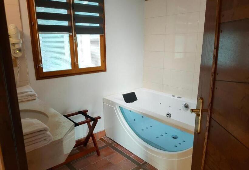 Люкс Superior, Demeures & Châteaux Hôtel Domaine Le Clos Des Fontaines