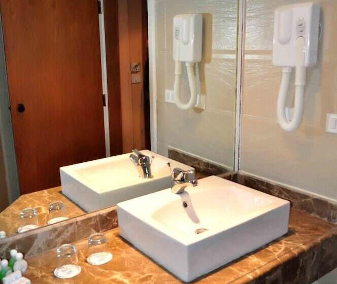 اتاق اکونومی, Golden Beach Resort