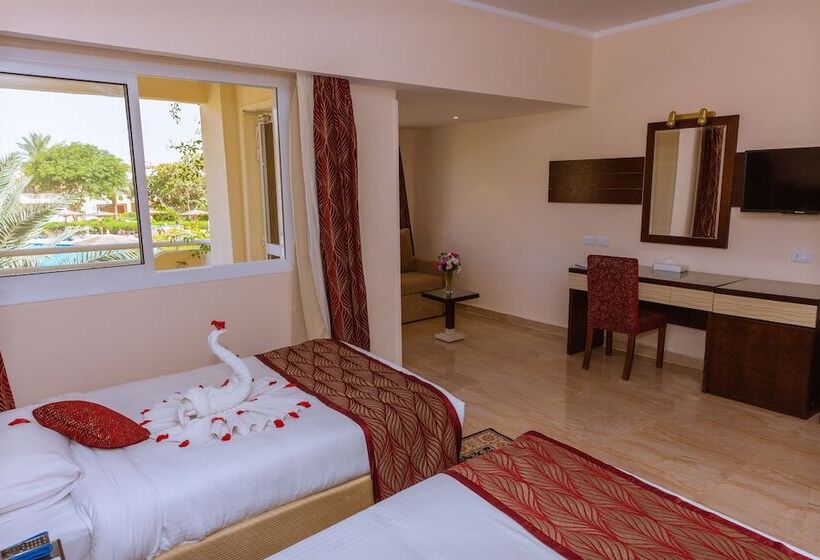 اتاق لوکس با چشم‌انداز دریا, Golden Beach Resort